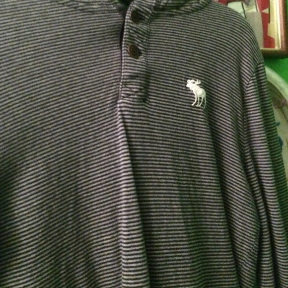 Sweater - Picture 2 of 3