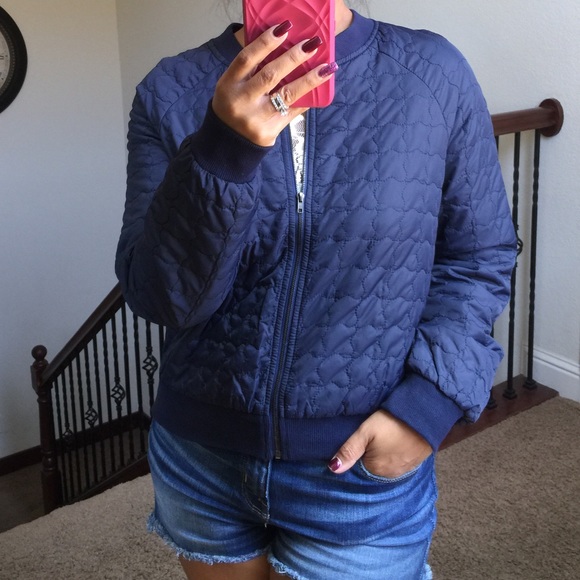 💙Navy blue quilted bomber jacket💙 - Picture 3 of 4