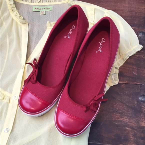 Red wedge