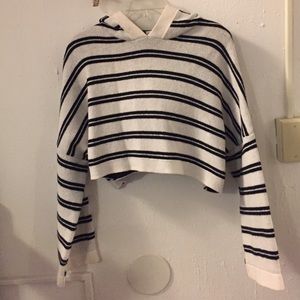 Silence and noise hooded crop