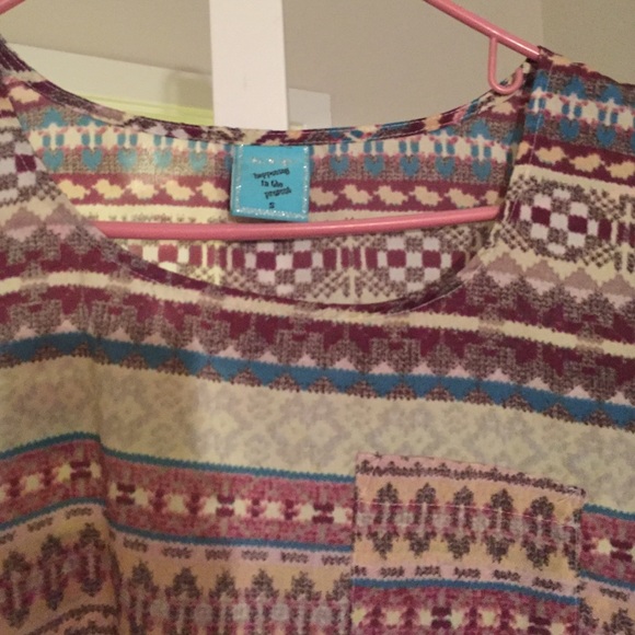 Nice quality patterned shirt - Picture 2 of 2