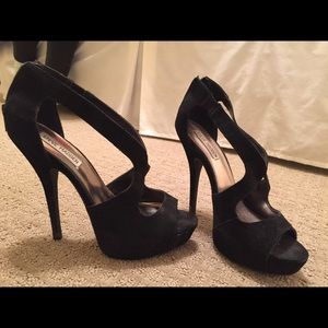 Steve Madden high heels. Worn once to prom!