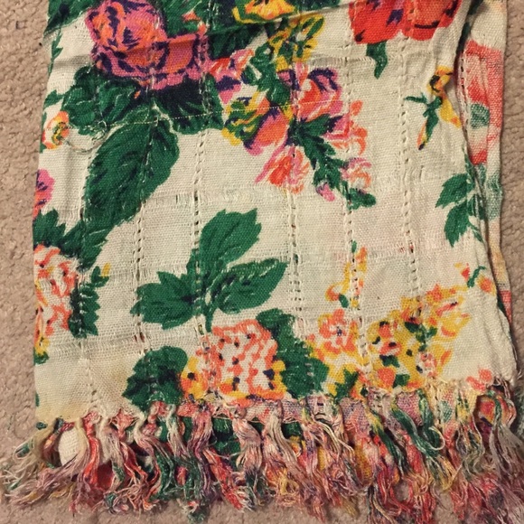 UO floral scarf