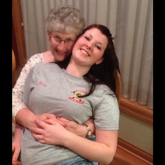 Meet your Posher, Louise - Picture 1 of 1