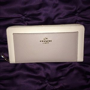PRICE DROP TODAY Coach wallet