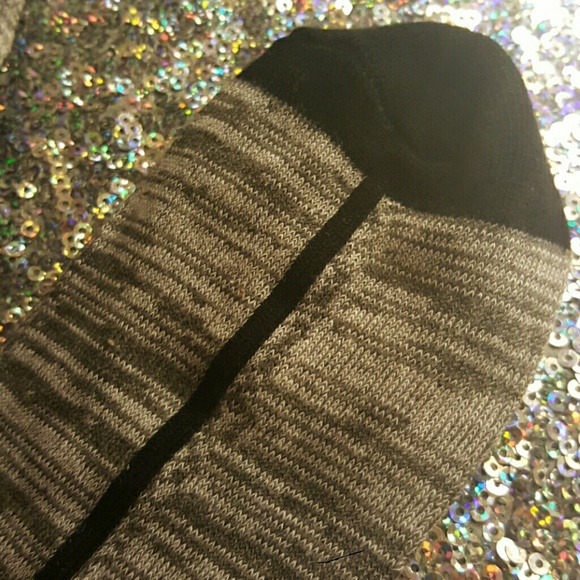 ❌❌❌SOLD***Vs love pink warm socks Nwot - Picture 3 of 4