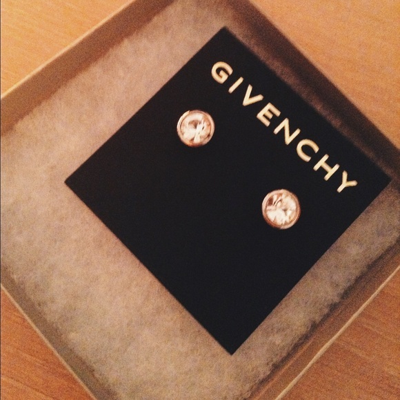 GIVENCHY Circle Stud Earrings