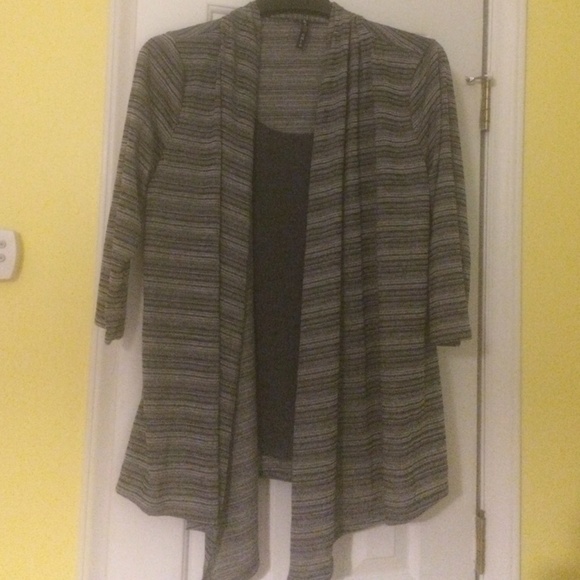 Drama Gold blouse - Picture 3 of 3