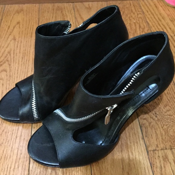 Bcbg black leather heels