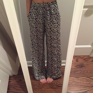 ❗️SOLD❗️Floral Pants  😎🌸