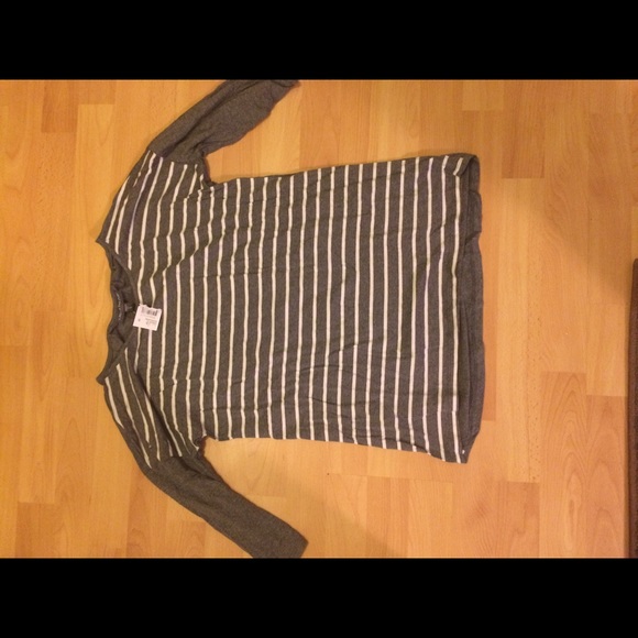 Pea in the Pod Gray Stripe Shirt