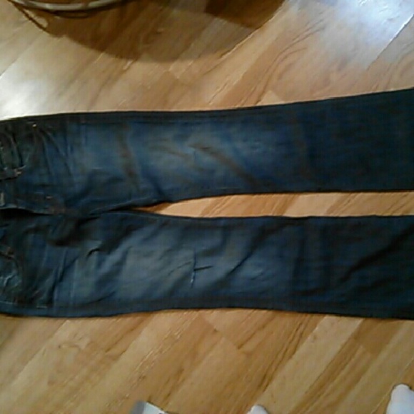 YOUR NEW FAVORITE FORM FITTING JEANS! - Picture 2 of 4