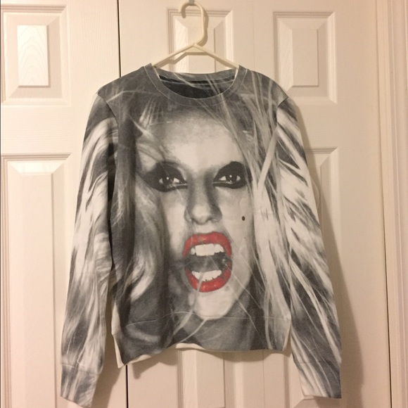 Crew neck