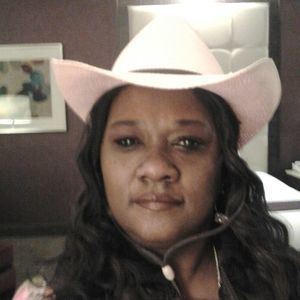 Meet your Posher, Sheila