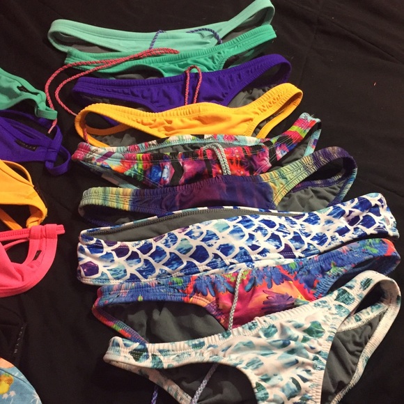 JOLYN - Picture 3 of 4