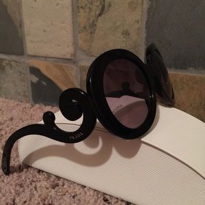 🌟🌟PRADA SUNGLASSES🌟🌟