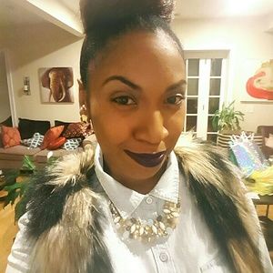 Meet your Posher, Alicia