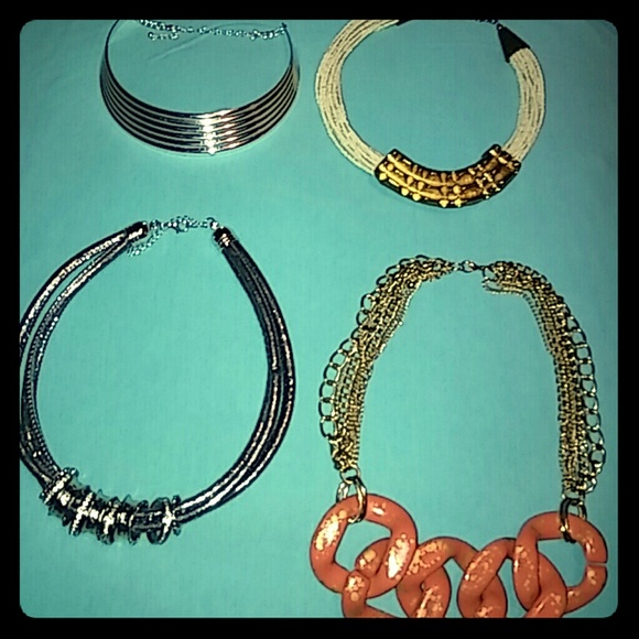 ** Neclace Lover's ** (Sold Separately)