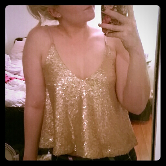 Gorgeous gold flowy adjustable strap top