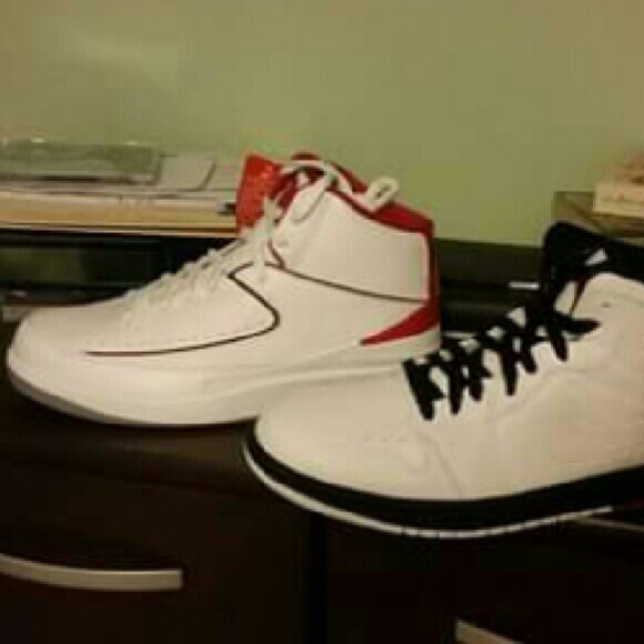 Jordan 2s - Picture 2 of 3