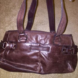 Kenneth Cole Reaction: Brown Leather Purse
