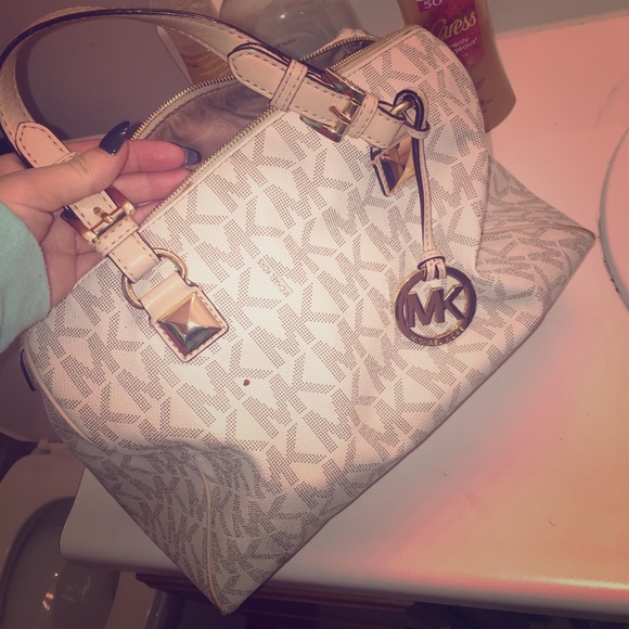 Micheal  kors purse