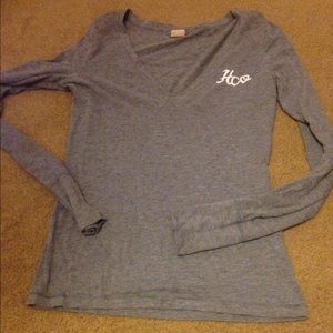 grey Hollister long sleeve tee