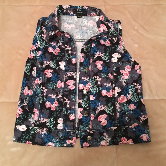 Floral jean Vest