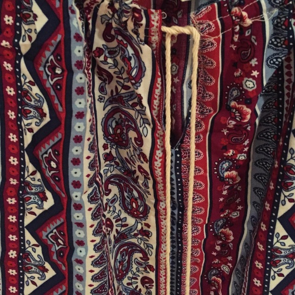 Patterned top - Picture 3 of 3