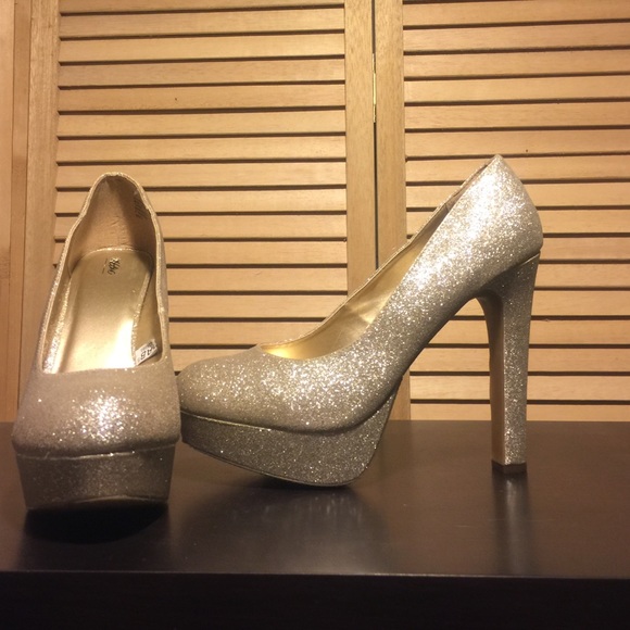 Gold Sparkle Mossimo Heels