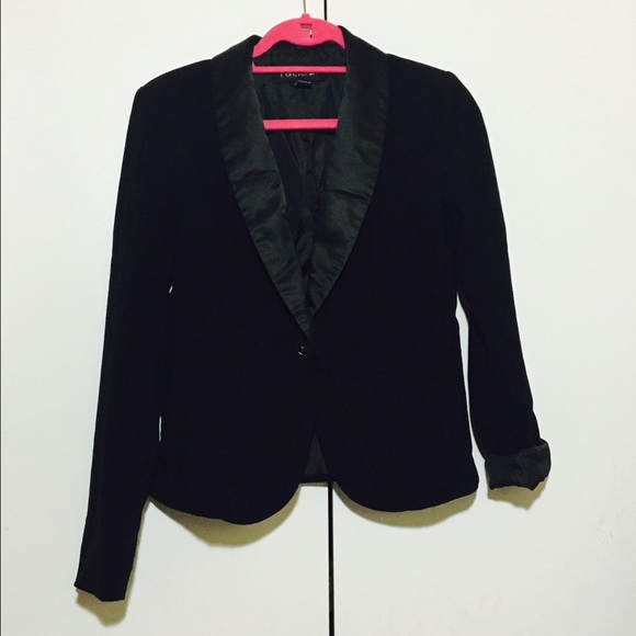 F21 fitted black blazer