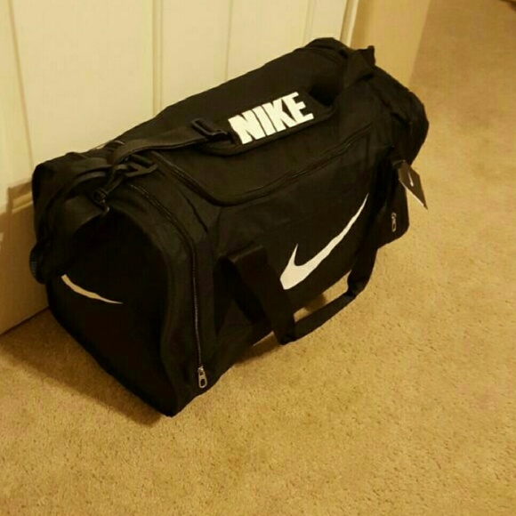 nike travel luggage