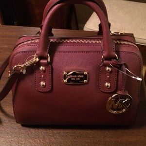 Michael kors cross-body