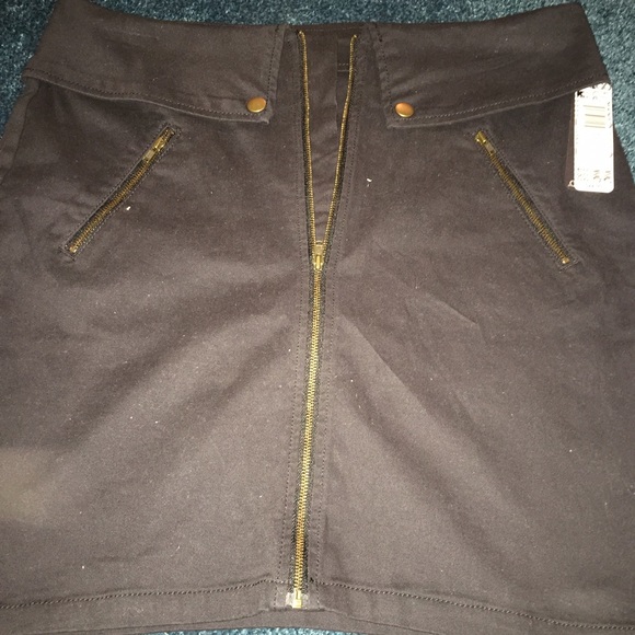 Black and soft Bongo Zipper skirt darker than pics