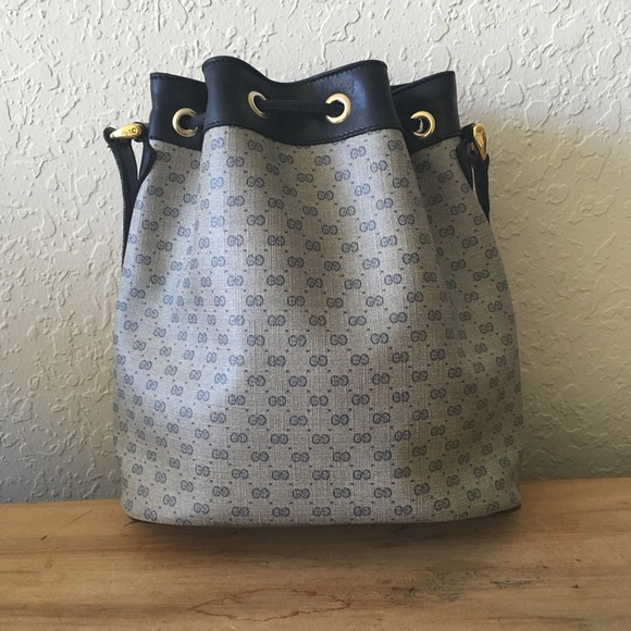 🔴SOLD🔴Gucci Vintage bucket GG Bag - Picture 2 of 4