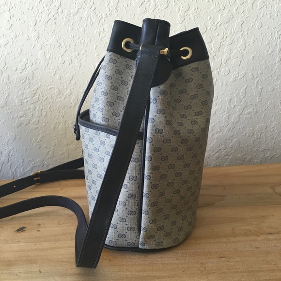 🔴SOLD🔴Gucci Vintage bucket GG Bag - Picture 3 of 4