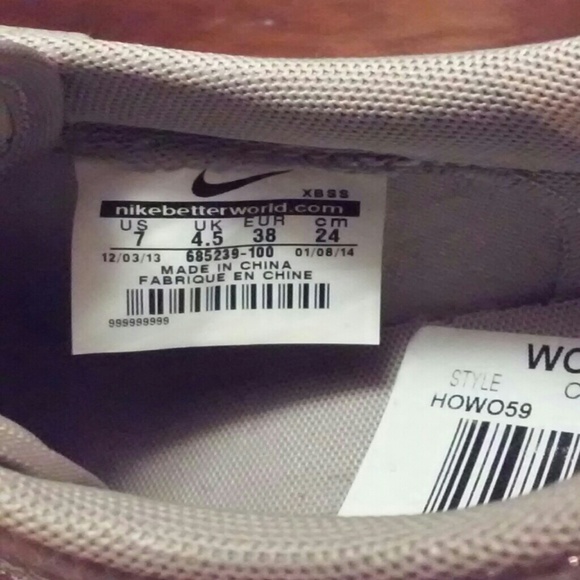 Nike shoes - Picture 4 of 4