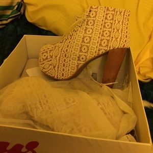 Jeffrey Campbell Lace Lita Heels