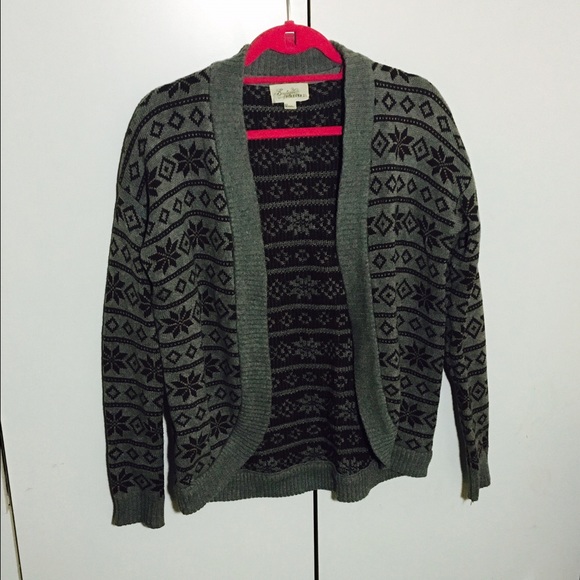 F21 winter themed thick sweater cardigan