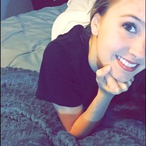 Meet your Posher, Hayley