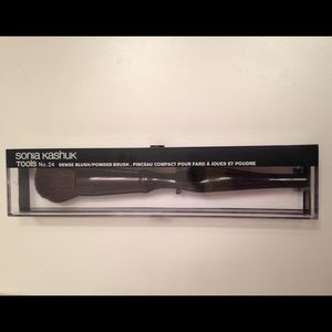 Sonia Kashuk Tools- Dense Powder/Blush Brush No 24