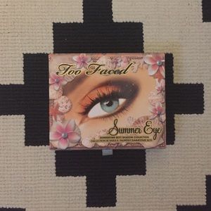 Too faced eyeshadow palette