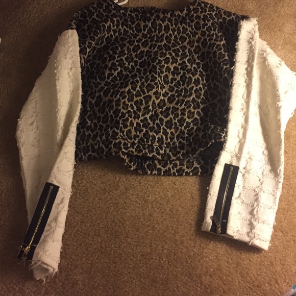 Crop- sweater