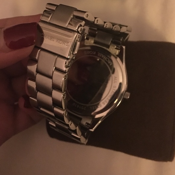 Ladies Michael Kors silver watch mk3178 - Picture 4 of 4