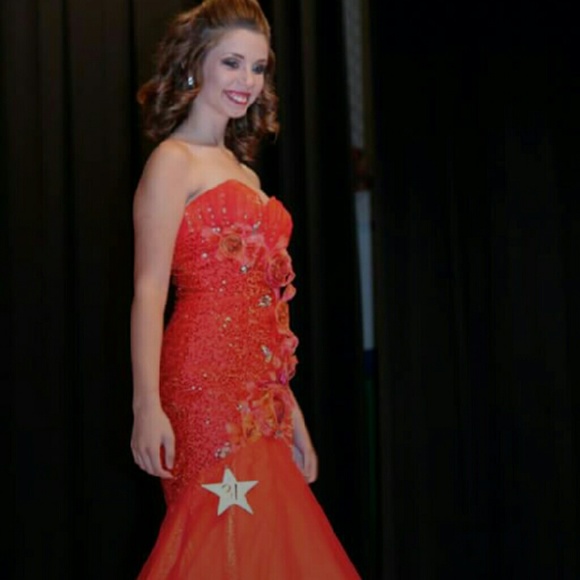Tony Bowls formal pageant prom dress
