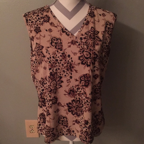 Short sleeve top