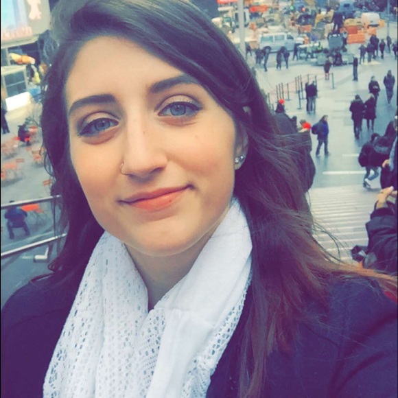 Meet your posher! - Picture 2 of 2