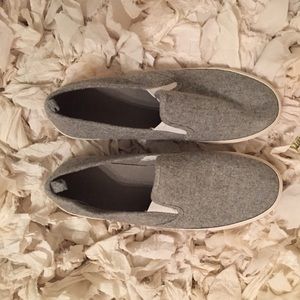 Van- like gap shoes