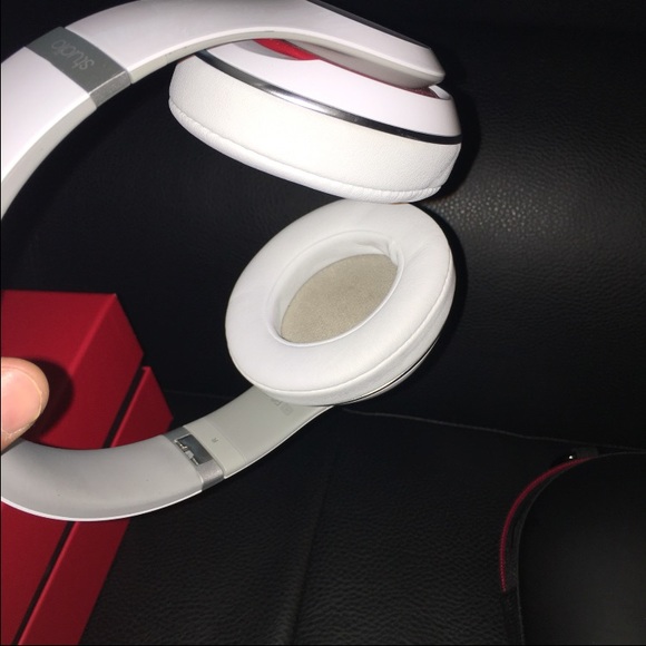 Studio beats - Picture 3 of 4