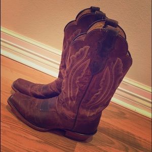 Justin's cowboy boots